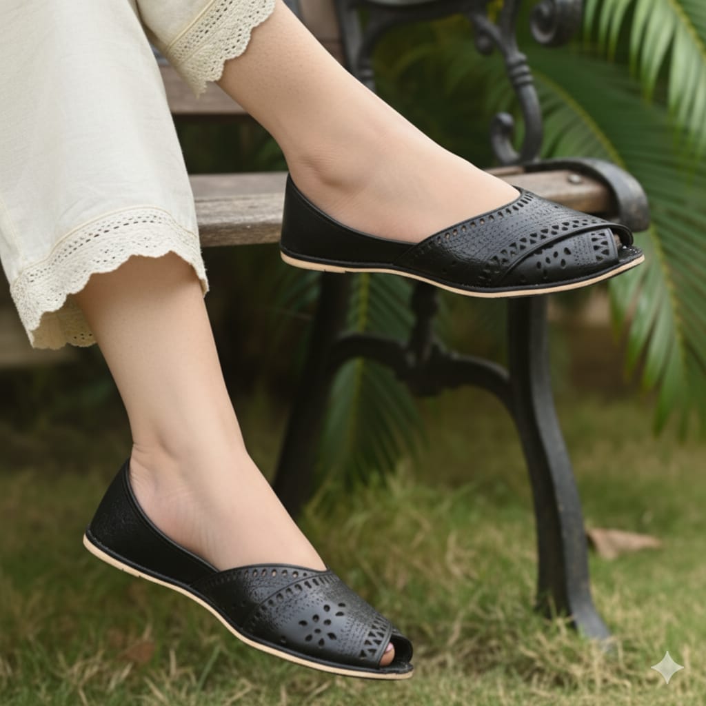 Ladies Front Open Cat Style Khussa