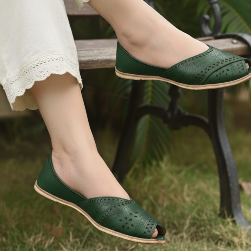 Ladies Front Open Cat Style Khussa