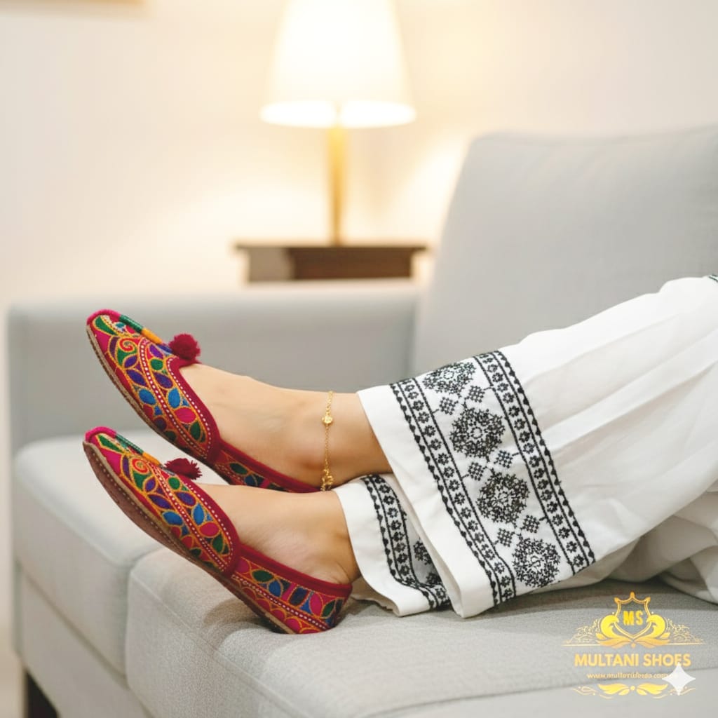 Rajasthani Nagra Khussa