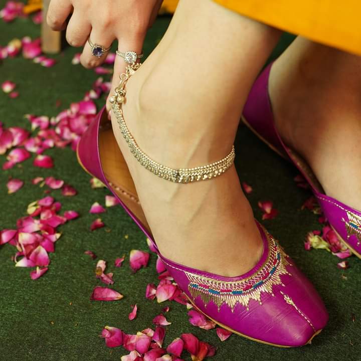 Pure Leather Double Line Necklace Embroidery Khussa