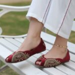 Elegant Front-Open Ladies Khussa